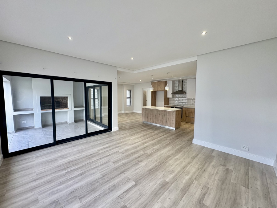 4 Bedroom Property for Sale in Sandown Western Cape